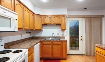 6 Lincoln Hts, Alum Creek, WV 25003