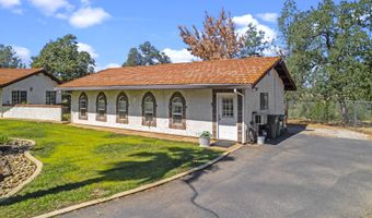 17832 Windsor Ln, Anderson, CA 96007