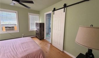 25 Marsh St, Newport, RI 02840