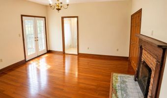 510 N Main St, Abbeville, SC 29620
