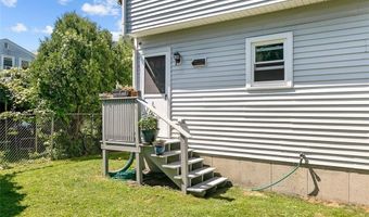 55 Homer St B, Newport, RI 02840