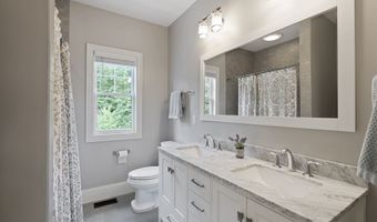 89 Alpine Dr, Burlington, CT 06013