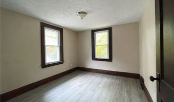 147 Brighton Dr, Akron, OH 44301