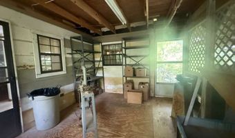 220 Presley Dr, Abbeville, AL 36310