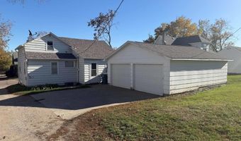 704 3rd Ave, Alton, IA 51003