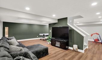 7589 Fox Tail Cir, Avon, IN 46123