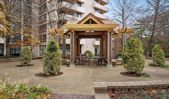 4141 N HENDERSON Rd 702, Arlington, VA 22203