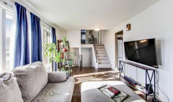 502 S Reuter Dr, Arlington Heights, IL 60005
