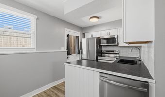121 NW State St, Ankeny, IA 50023