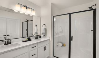 18939 SW Hazelwood Ln L-8, Beaverton, OR 97078