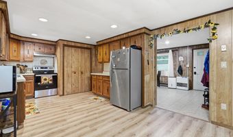 12 Highpoint Dr, Albrightsville, PA 18210