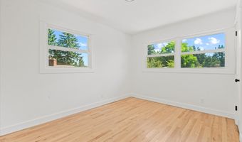 4512 SE GARRETT Cir, Milwaukie, OR 97222