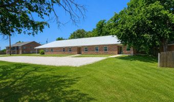 412 W Franklin St, Alvord, TX 76225