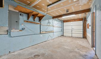 201 Pacific Ave, Barnegat, NJ 08005