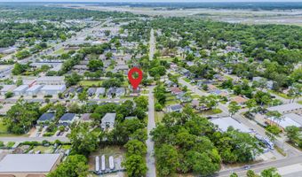 92 W 13TH St, Atlantic Beach, FL 32233