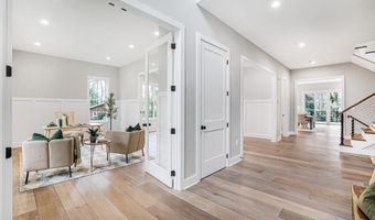 8525 RALEIGH Ave, Annandale, VA 22003