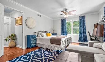 11806 E Arbor Dr, Anchorage, KY 40223