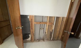 202 Redbud Dr, Anadarko, OK 73005