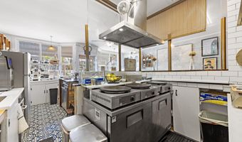 210 N BEACH Ave, Beach Haven, NJ 08008