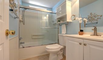 922 Hemlock St, Barefoot Bay, FL 32976