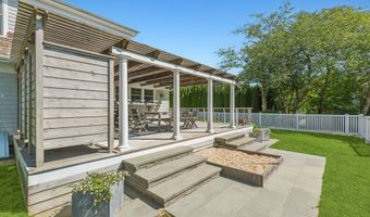 106 Meeting House Ln, Amagansett, NY 11930