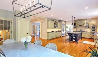 10 Owl Tree Ln, East Greenwich, RI 02818