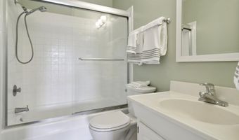 950 Shorepoint Ct 307, Alameda, CA 94501