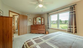 7549 W Village Crest Dr, Madison, WI 53719