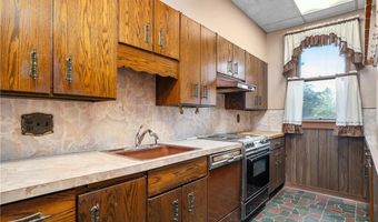 74 Highland St, Woonsocket, RI 02895