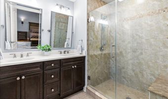 31 White Oak Ln, Aberdeen, NJ 07747