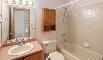 1660 Emerald St, Broomfield, CO 80020