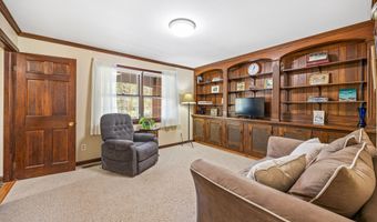 111 Lebanon Rd, Bethany, CT 06524