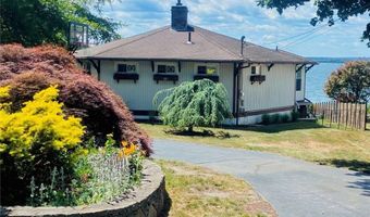 213 Seaside Dr, Jamestown, RI 02835