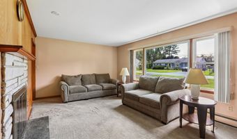31 Jeanette Rd, Danbury, CT 06811