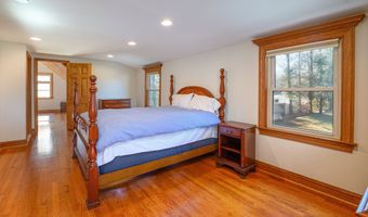 975 Wolf Hill Rd, Cheshire, CT 06410