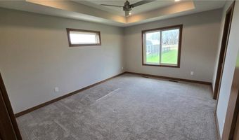 1309 18th St NE, Austin, MN 55912