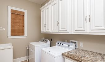 17744 Pecan Shadows Dr, Baton Rouge, LA 70810