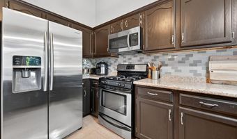 1452 Cedar Bluff Dr, Ballwin, MO 63021