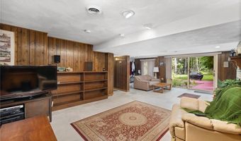 103 Rollingwood Dr, North Kingstown, RI 02852