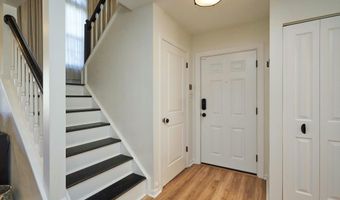 6617 MEDINAH Ln, Alexandria, VA 22312