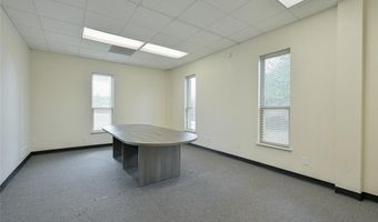 7012 NW 63rd St, Bethany, OK 73008