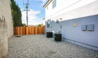 614 W 85th St 1/2, Los Angeles, CA 90044