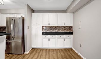 6902 MARY CAROLINE Cir E, Alexandria, VA 22310