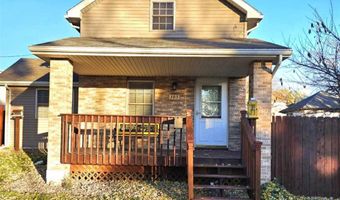 105 N Division St, Anamosa, IA 52205