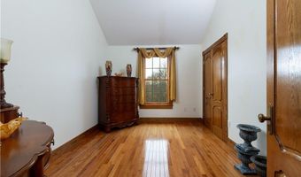 10 Ridge Rd, Newport, RI 02840