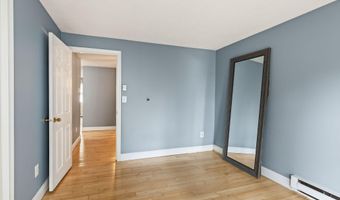 733 W Main St G, Barnstable, MA 02630