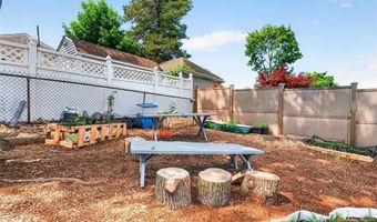 166 Pleasant Ave, Bergenfield, NJ 07621