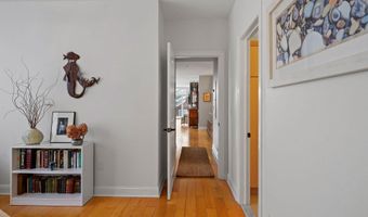 17 Chapel St Apt 402, Albany, NY 12210