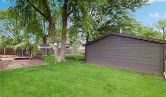 512 12th Ave NW, Altoona, IA 50009