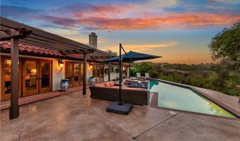 707 S Live Oak Park Rd, Fallbrook, CA 92028